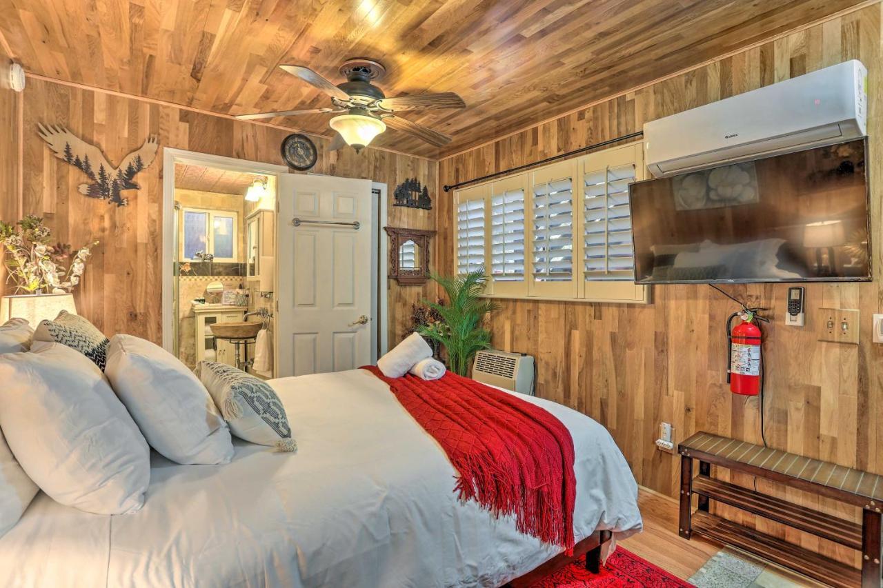 Boho Crestline Cabin, 1 Mile To Lake Gregory! エクステリア 写真