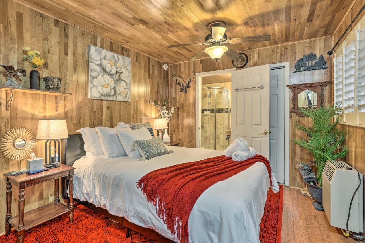 Boho Crestline Cabin, 1 Mile To Lake Gregory! エクステリア 写真